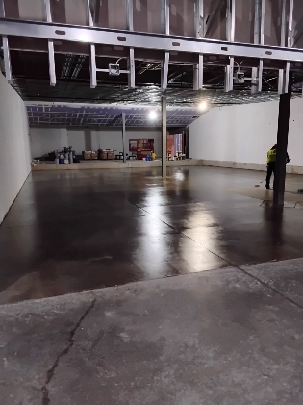 Polished concrete retail floor by Rose Restoration