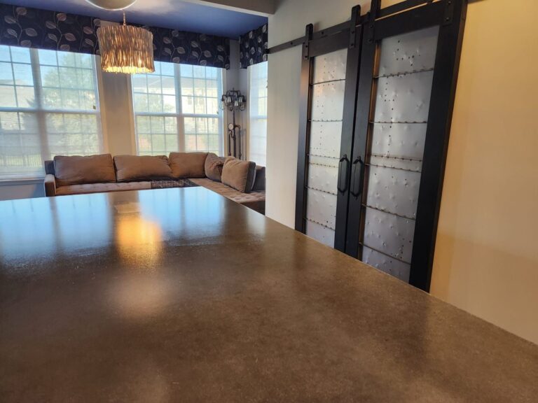 Bar Top Refinishing: What a Restaurant or Hotel Should Expect